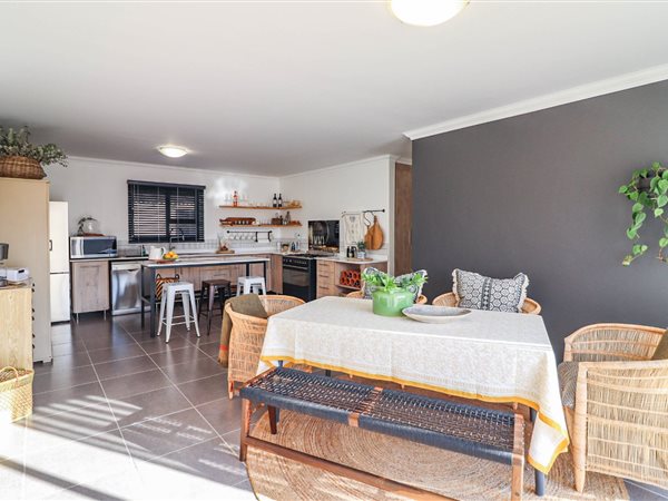 3 Bedroom Townhouse 3 Bedroom Townhouse