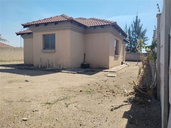 3 Bedroom House 3 Bedroom House