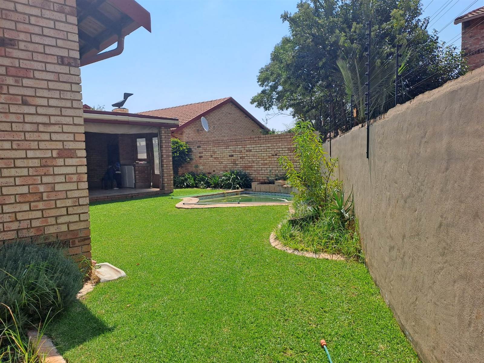 3 Bed Townhouse in Highveld photo number 17