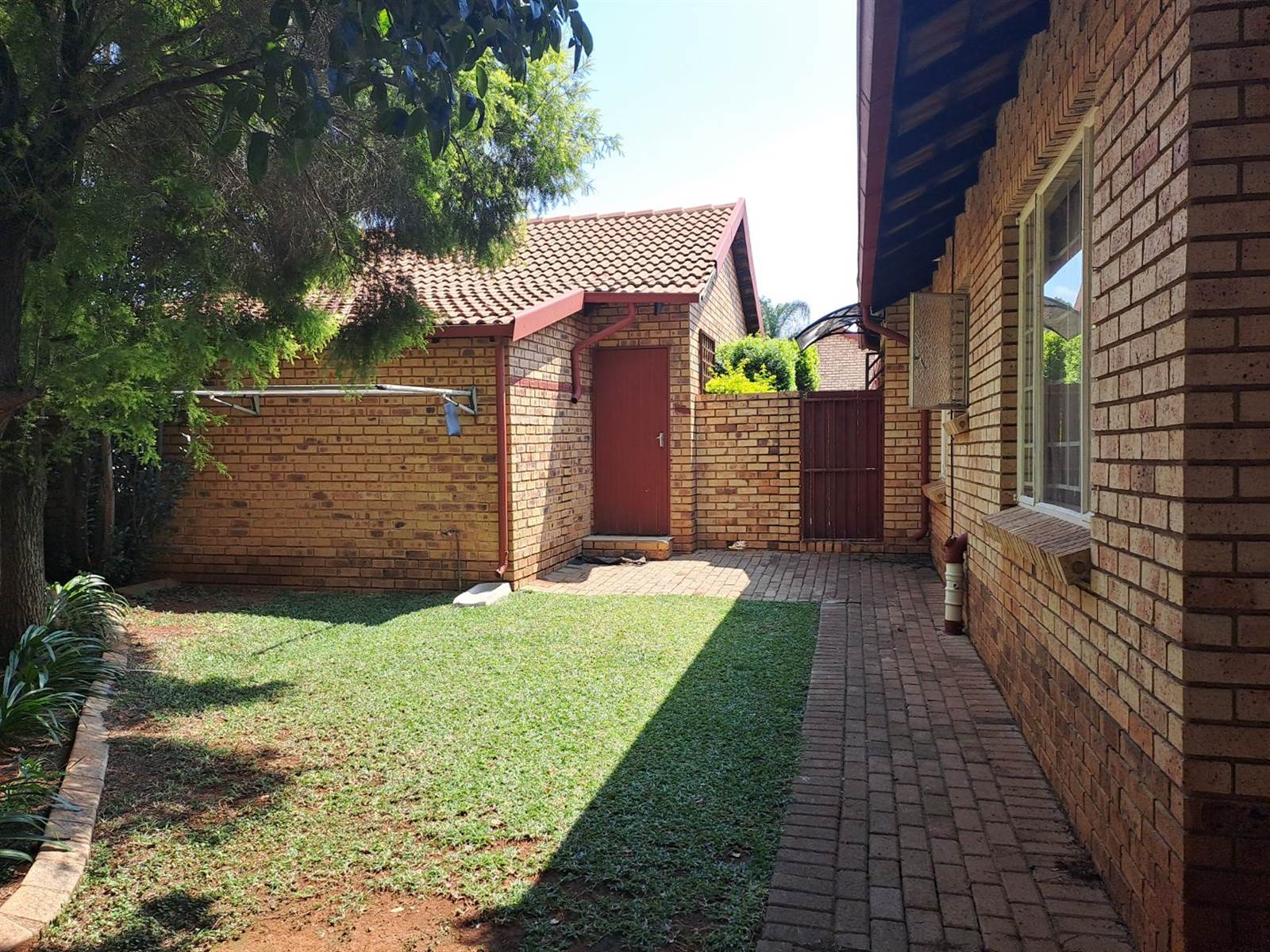 3 Bed Townhouse in Highveld photo number 18