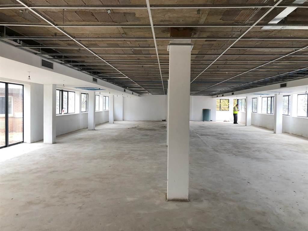 398  m² Commercial space in Woodmead photo number 11