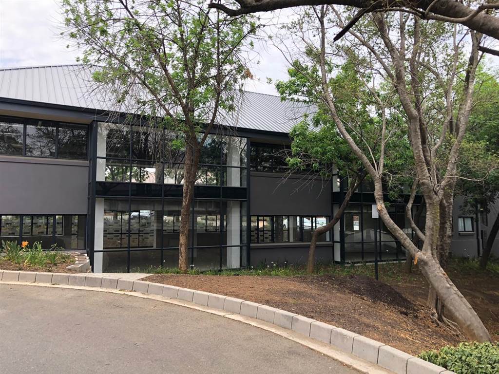398  m² Commercial space in Woodmead photo number 2