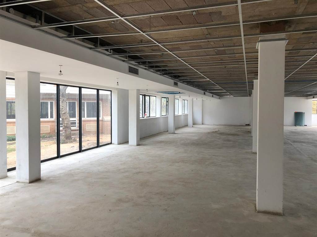 398  m² Commercial space in Woodmead photo number 10