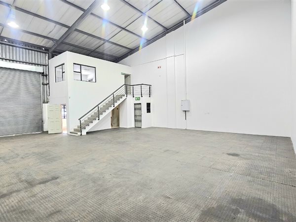 216  m² Commercial space