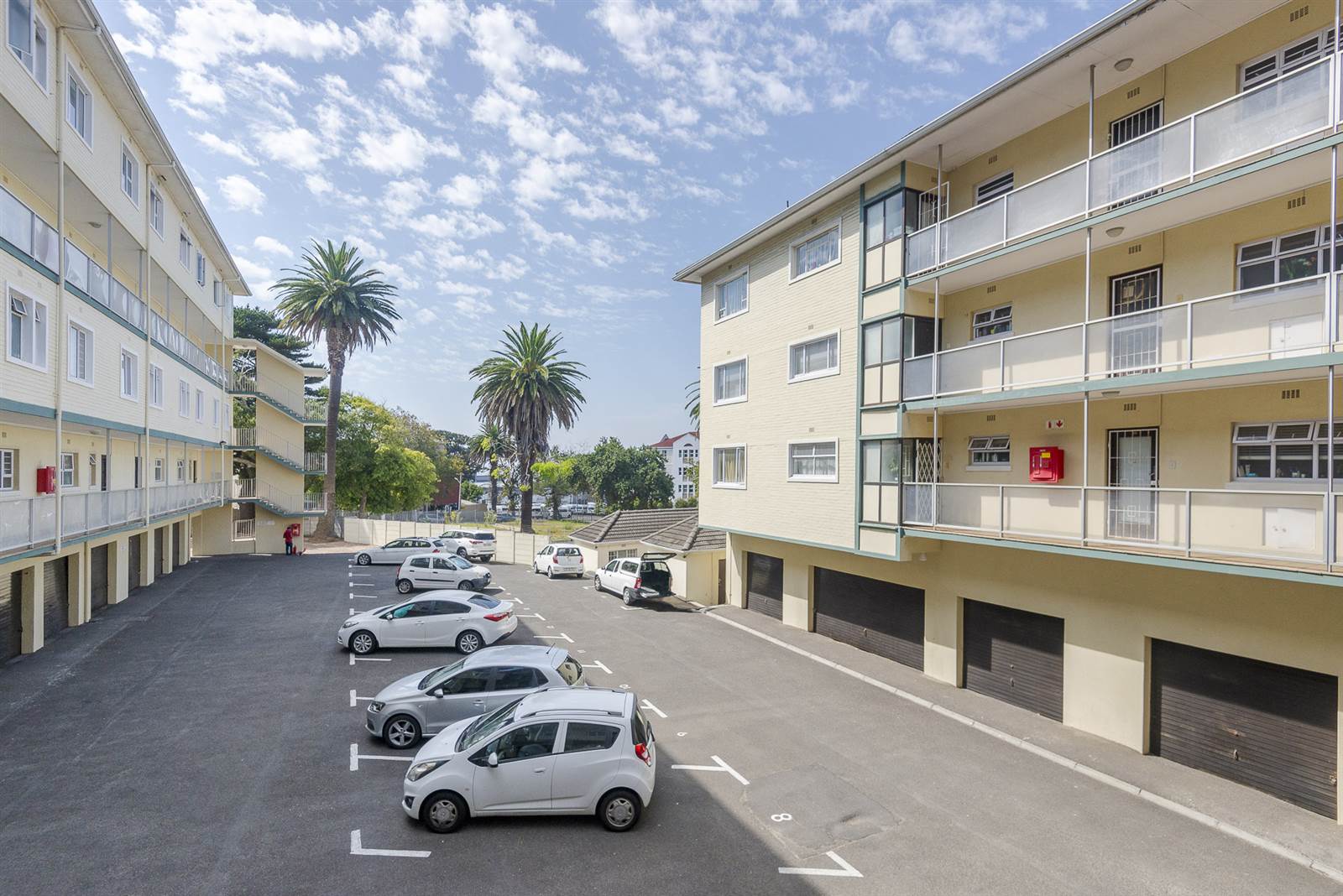 2 Bed Apartment in Wynberg Upper photo number 18