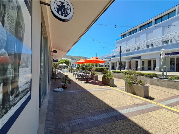 48  m² Retail Space