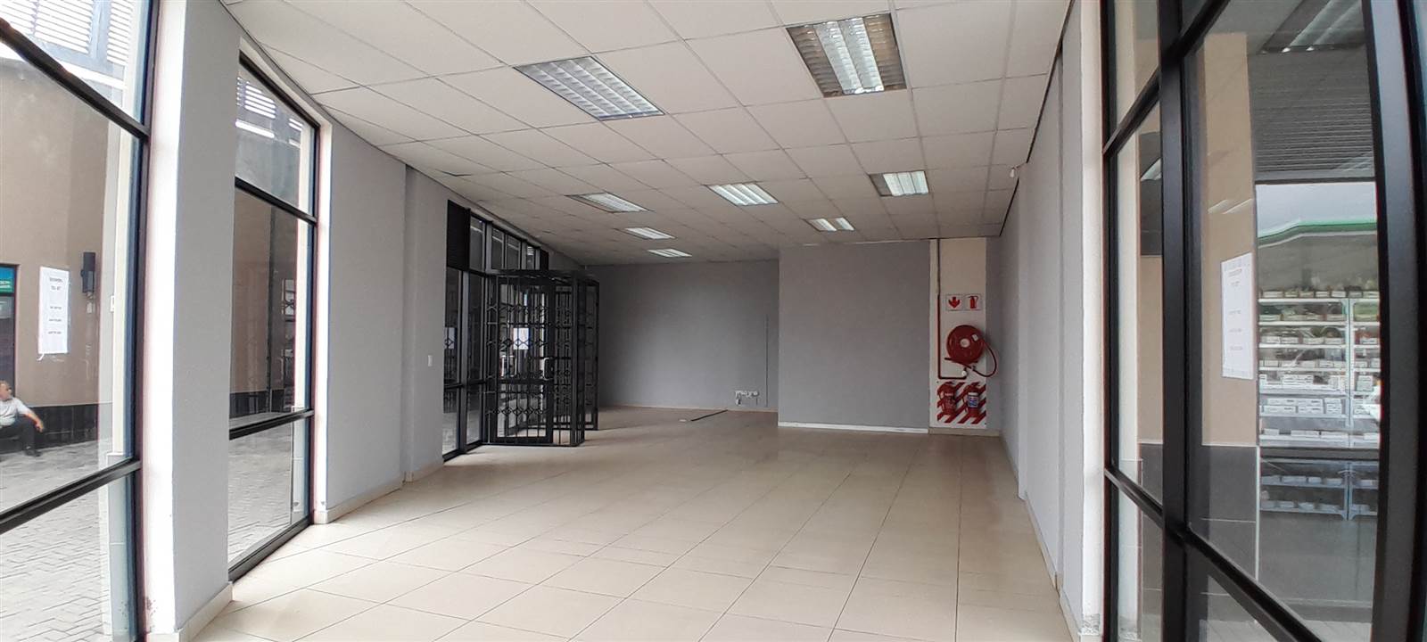 110  m² Commercial space in Waterval East photo number 6