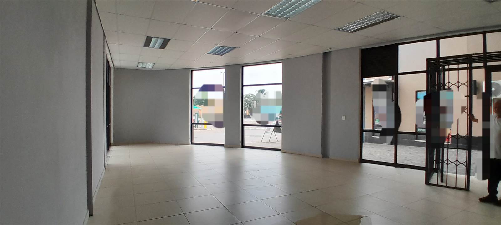 110  m² Commercial space in Waterval East photo number 7