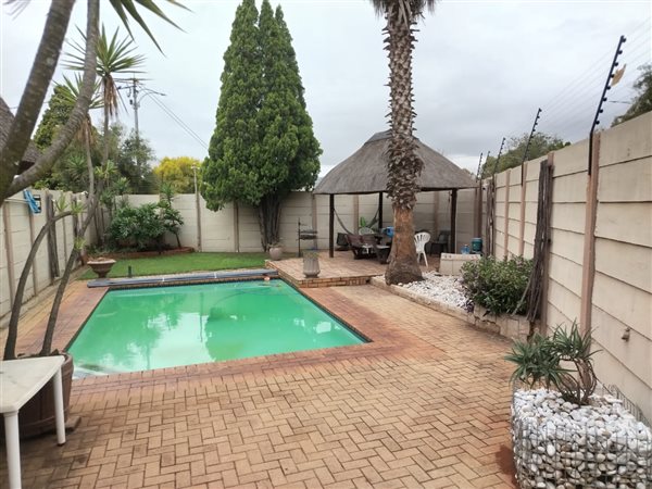 3 Bedroom House 3 Bedroom House
