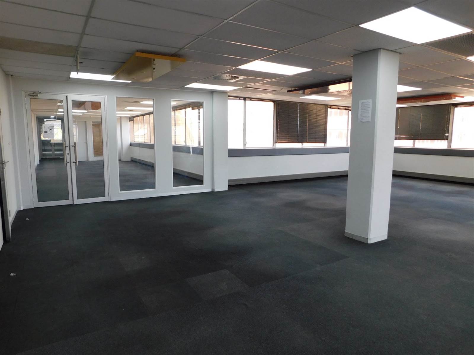 1306  m² Office Space in Ferndale photo number 10