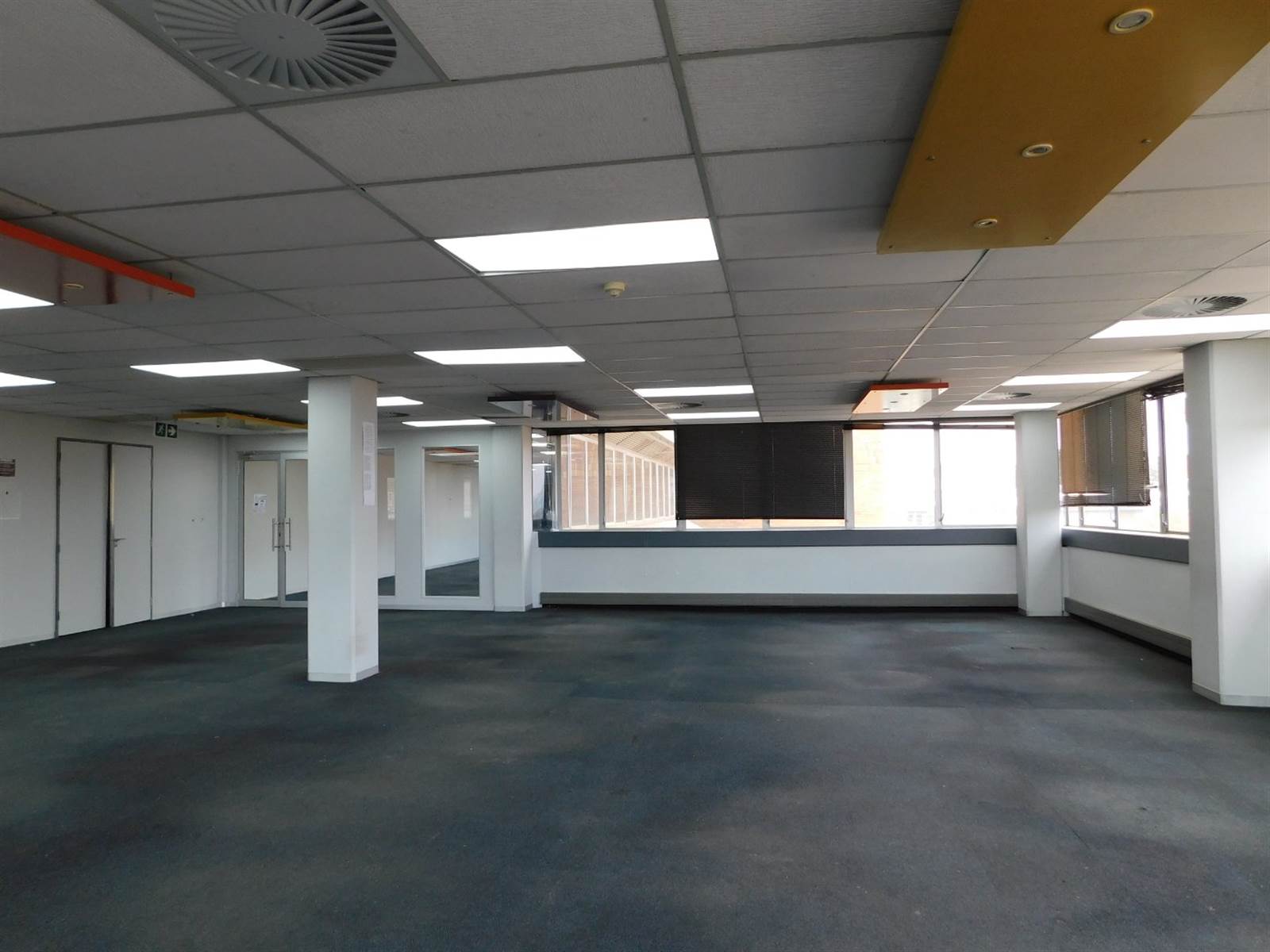 1306  m² Office Space in Ferndale photo number 9