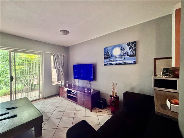 2 Bedroom Townhouse 2 Bedroom Townhouse
