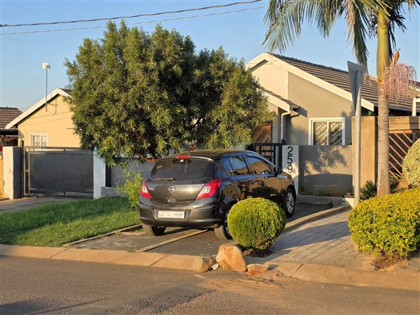 3 Bedroom House 3 Bedroom House