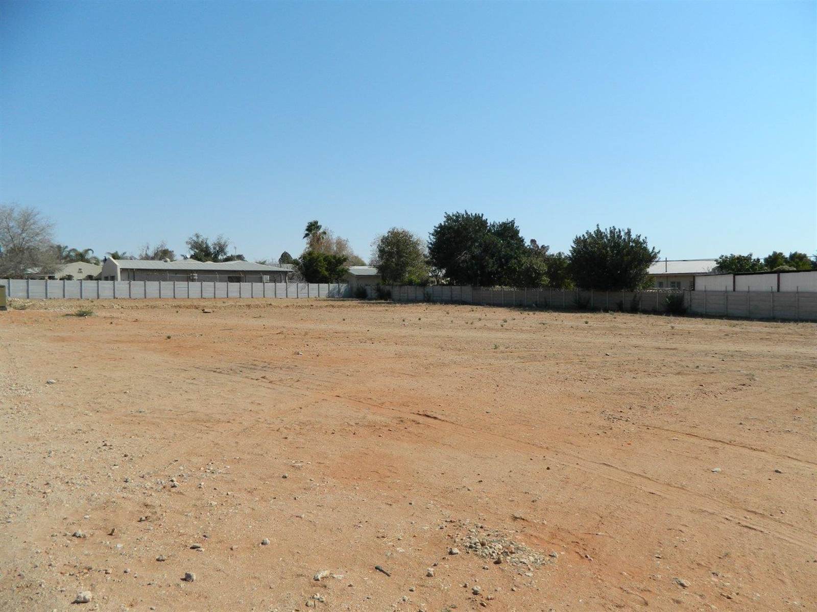 920 m² Land available in Flora Park photo number 1