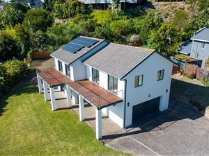 House in Knysna Heights