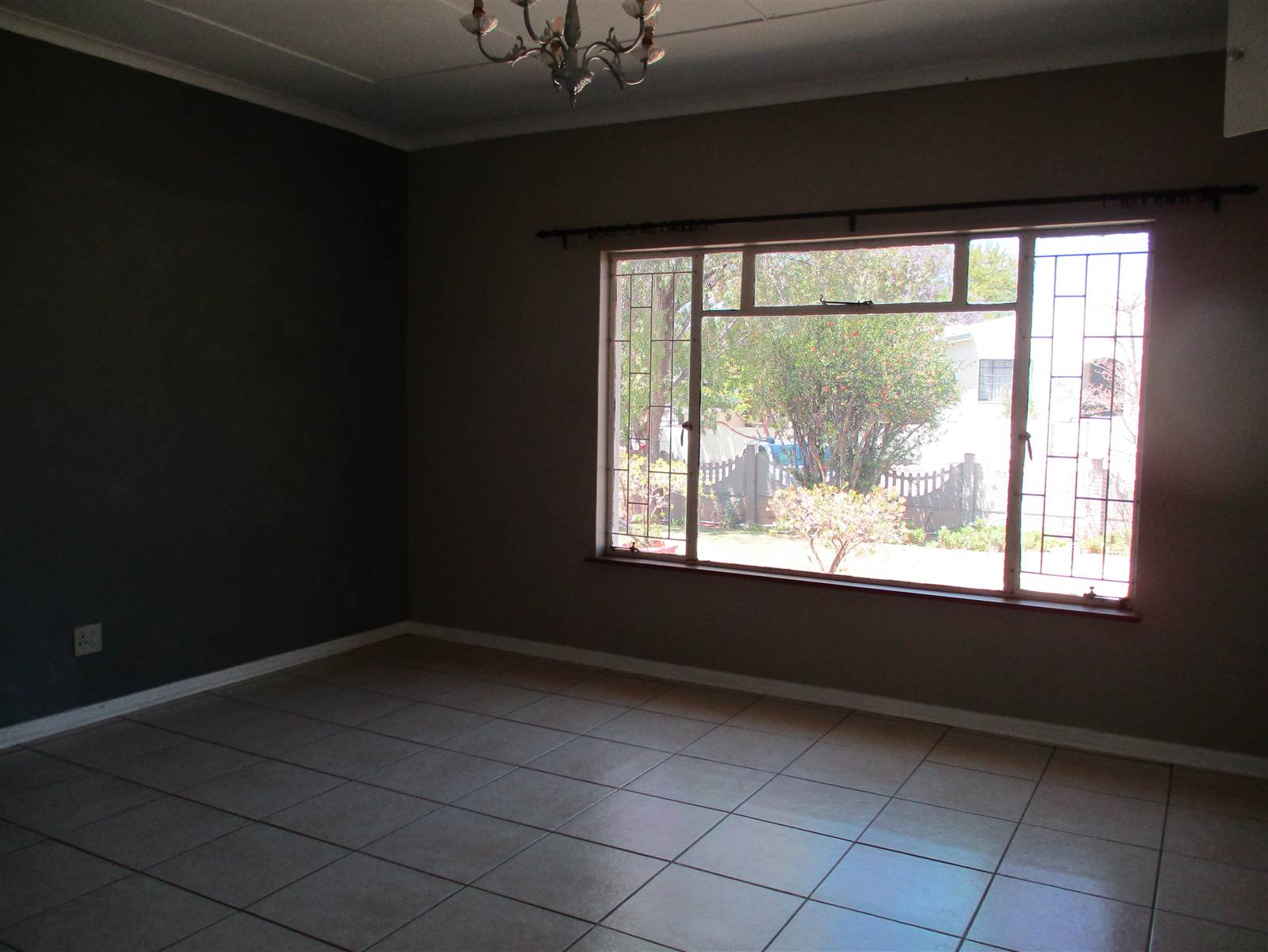 5 Bed House in Graaff Reinet photo number 10