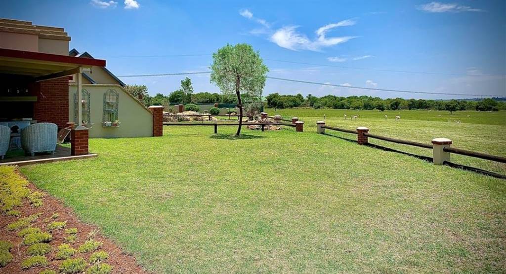 3 Bed Cluster in Boschkop photo number 18