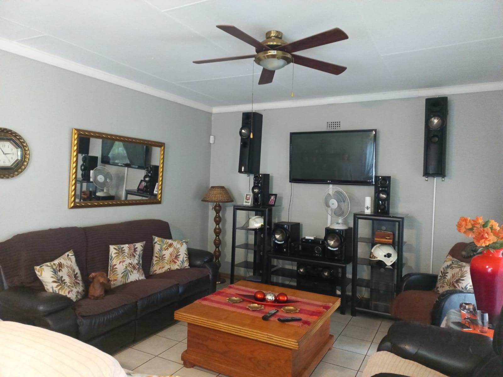 6 Bed House in Louis Trichardt photo number 7