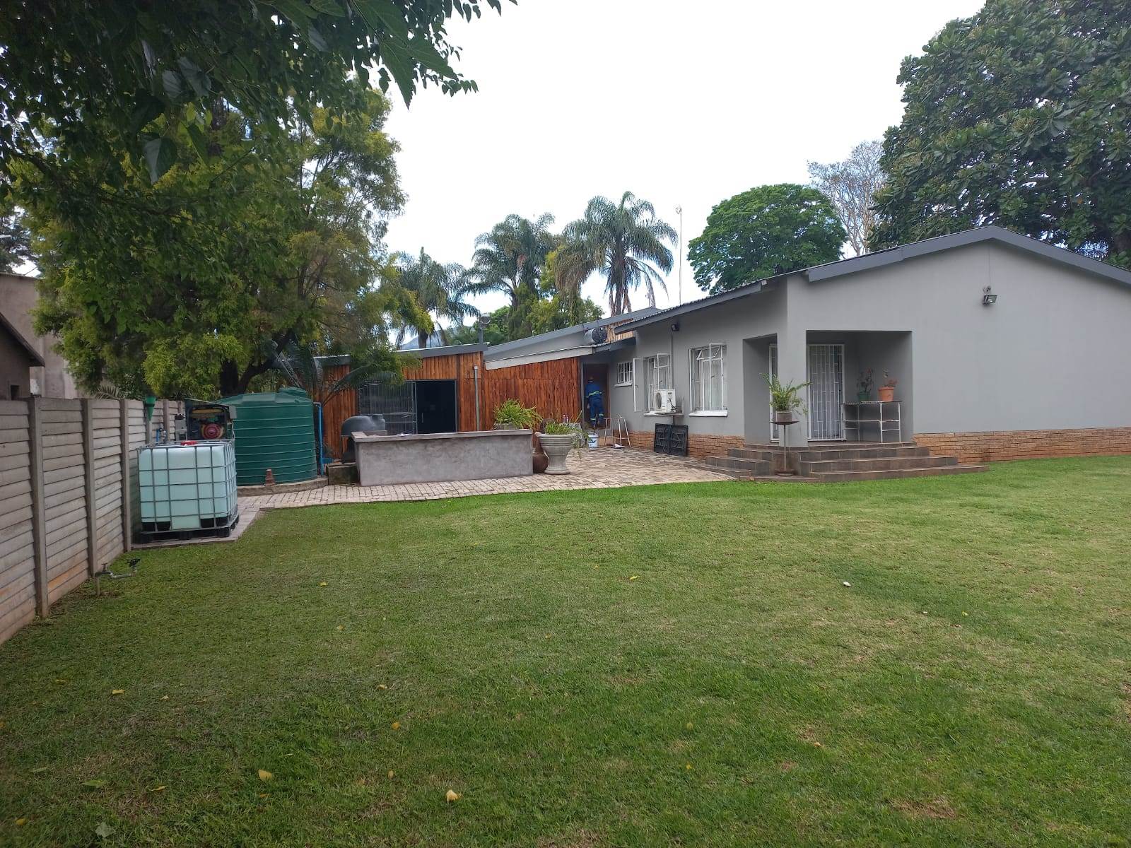 6 Bed House in Louis Trichardt photo number 25