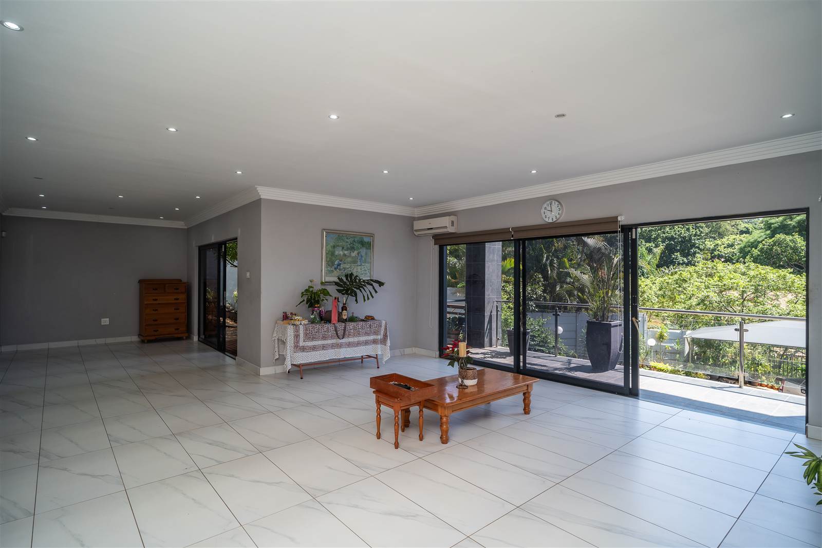 4 Bed House in La Lucia photo number 9