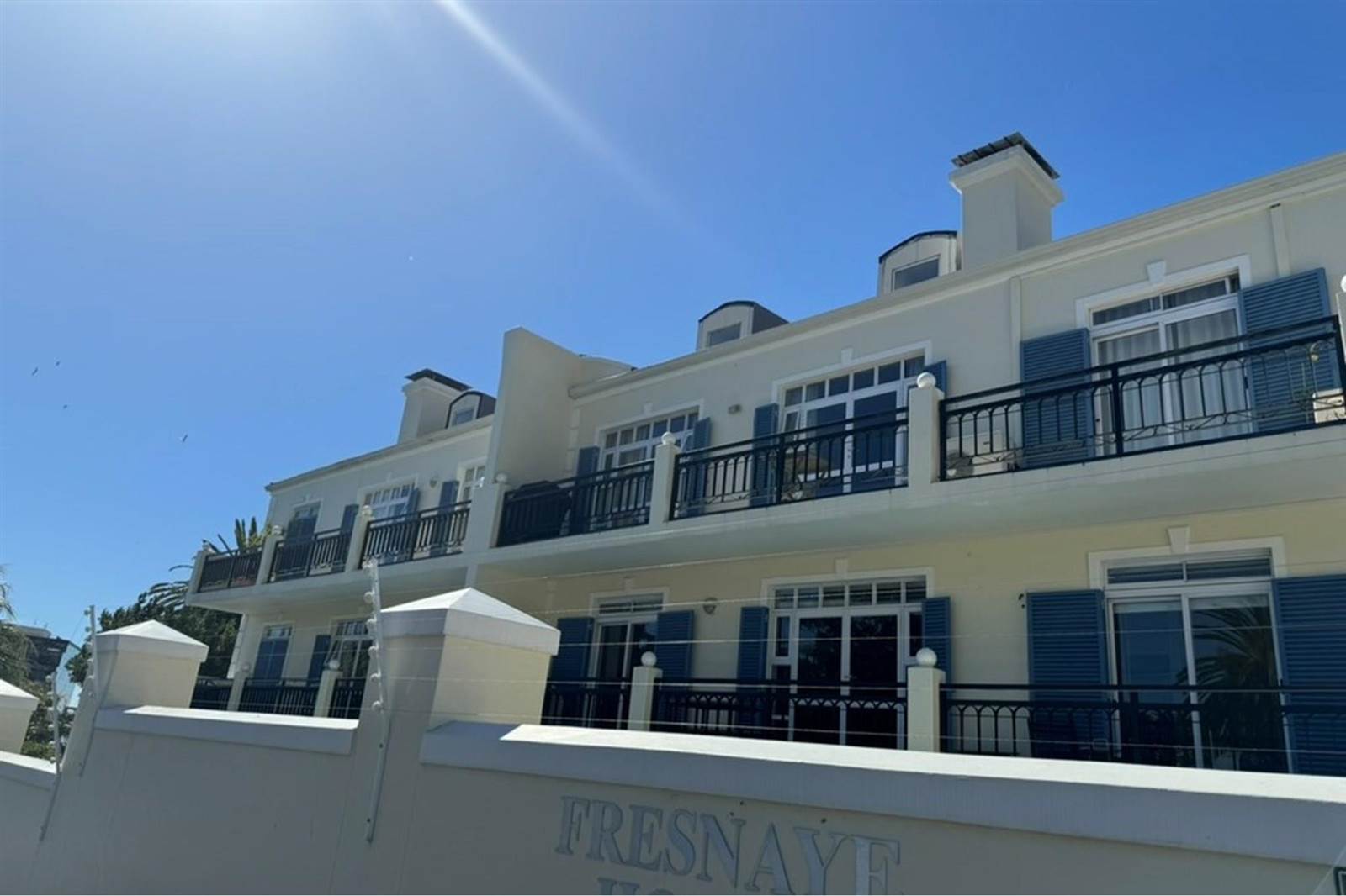 2 Bed Apartment in Fresnaye photo number 4