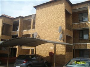 2 Bed Townhouse in Cruywagenpark