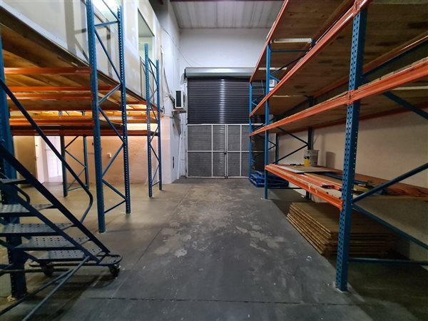 252  m² Industrial space