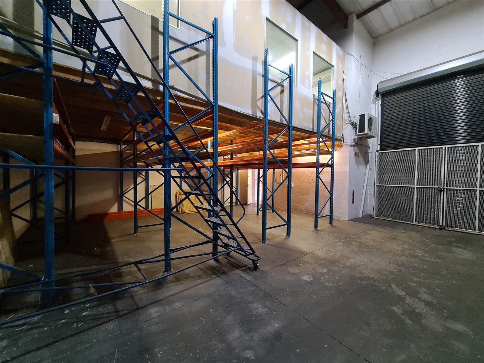 252  m² Industrial space in Eastgate photo number 5