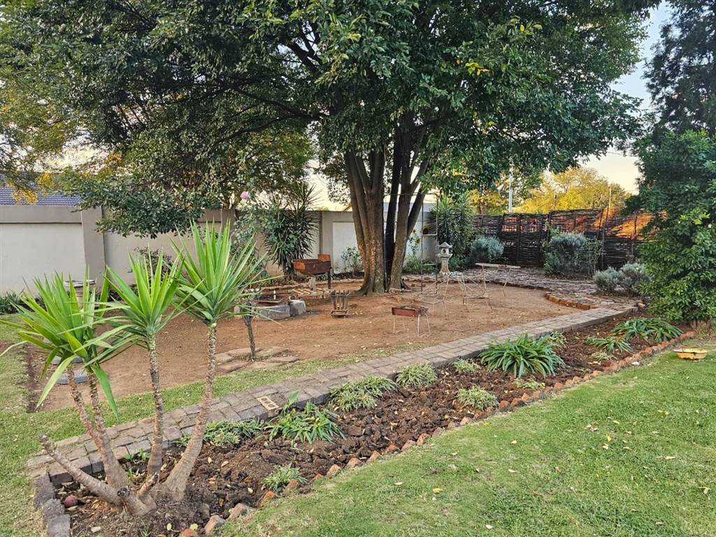 3 Bed House in Brenthurst photo number 23