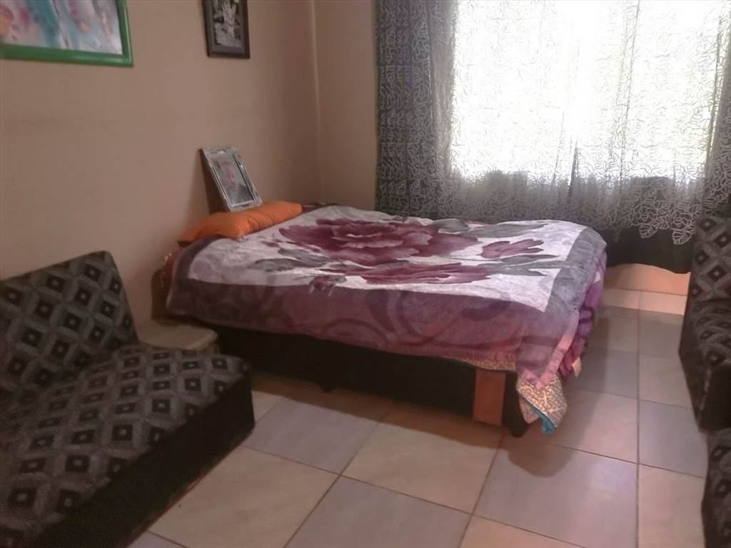 3 Bed House in Brakpan Central photo number 7