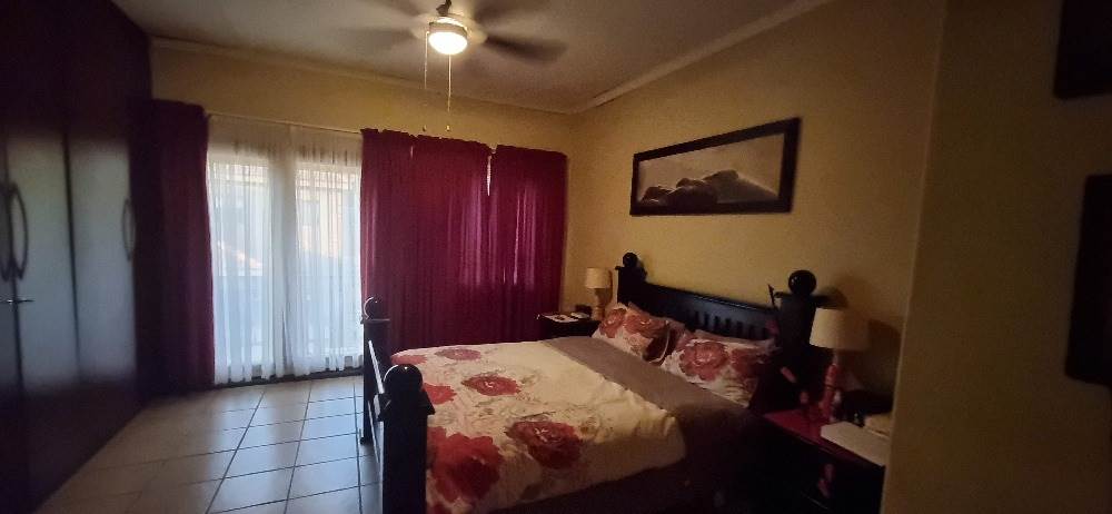 3 Bed Townhouse in Lydenburg photo number 16