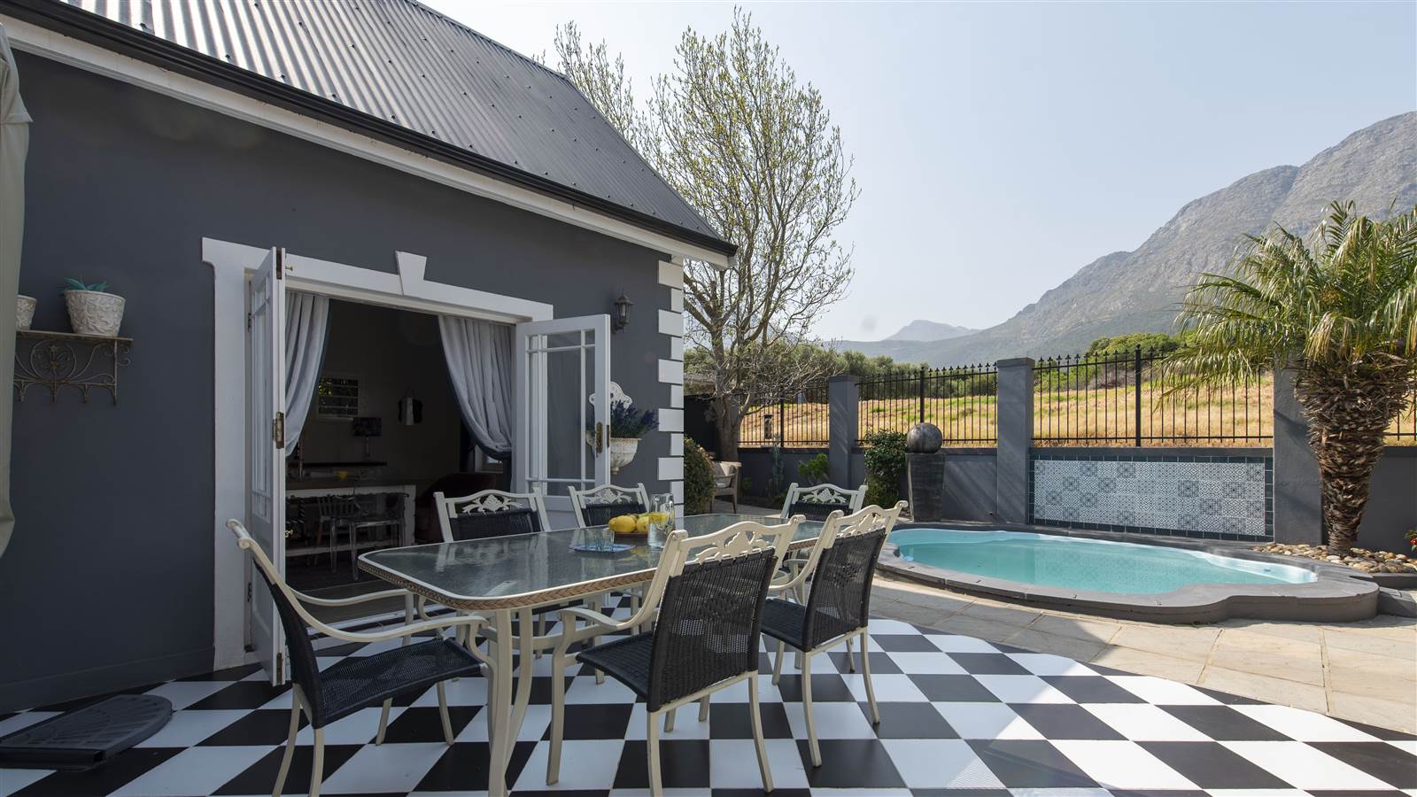 6 Bed House in Franschhoek photo number 9
