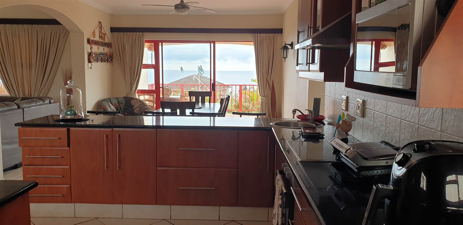 4 Bed Apartment in Uvongo photo number 23