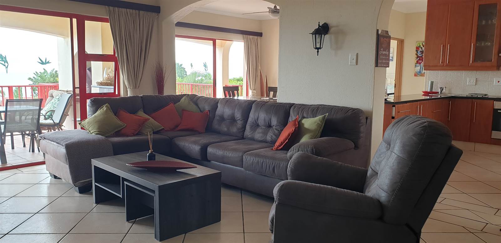 4 Bed Apartment in Uvongo photo number 20