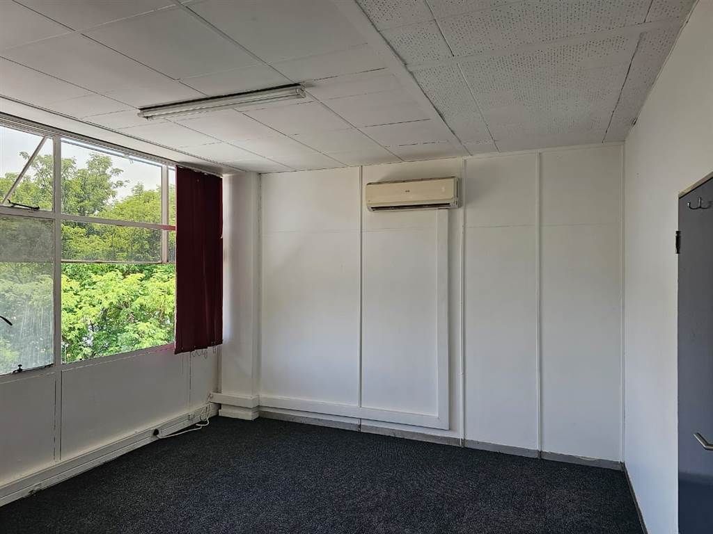 130  m² Office Space in Norwood photo number 5