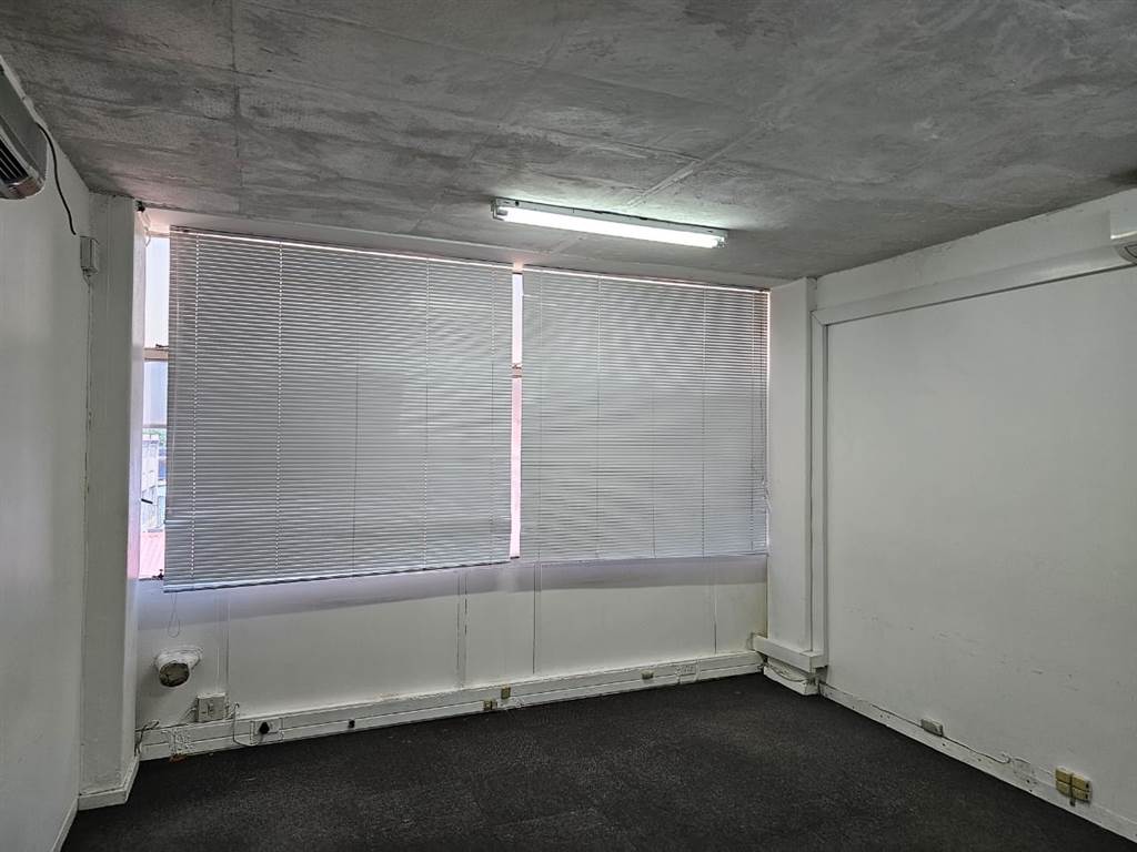 130  m² Office Space in Norwood photo number 4