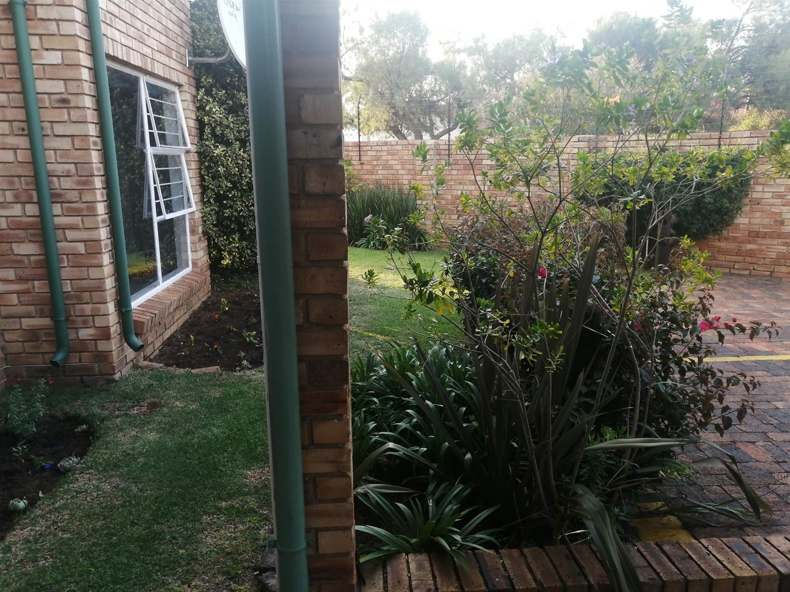 2 Bed Townhouse in Ontdekkers Park photo number 21