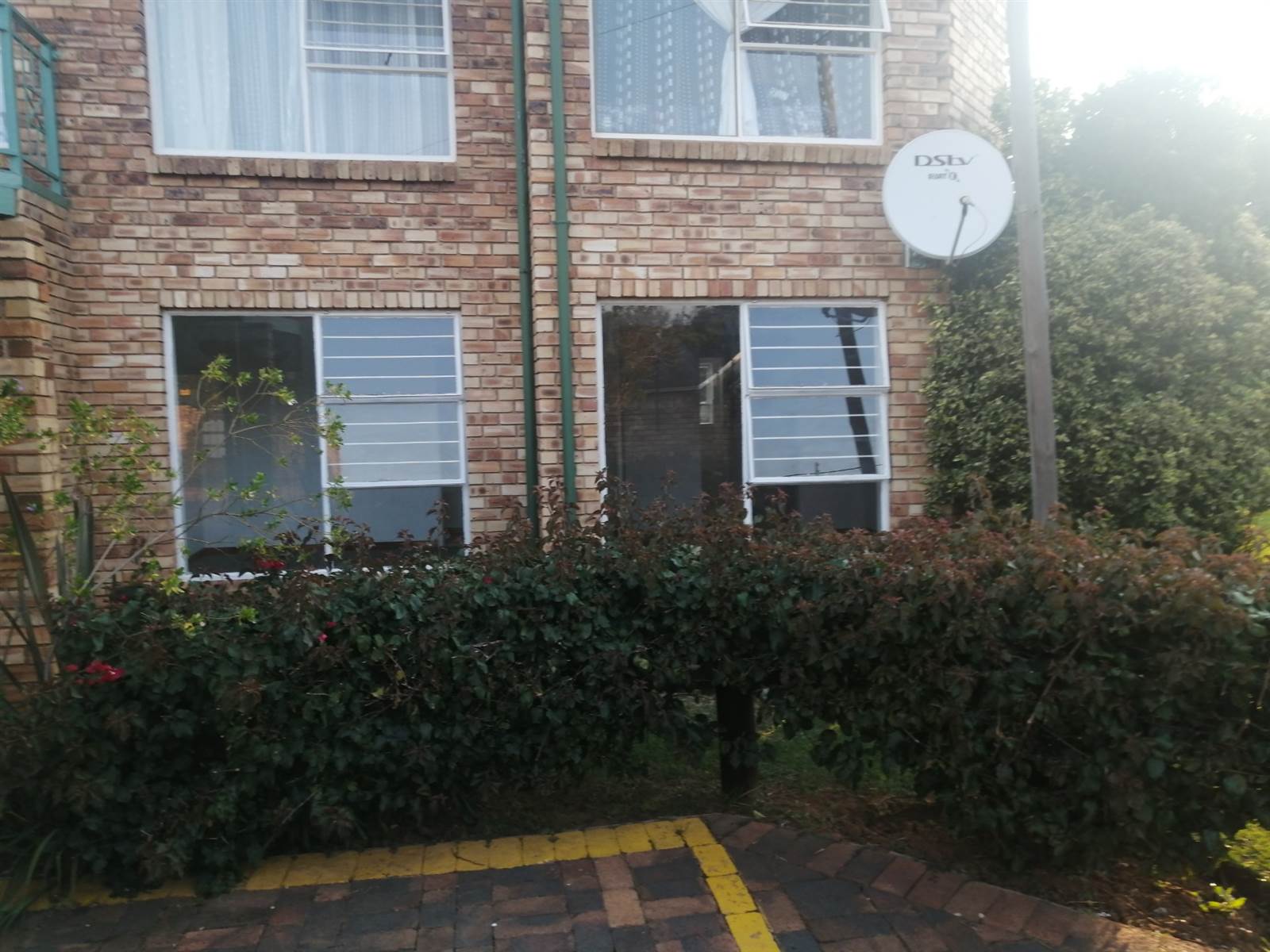 2 Bed Townhouse in Ontdekkers Park photo number 22