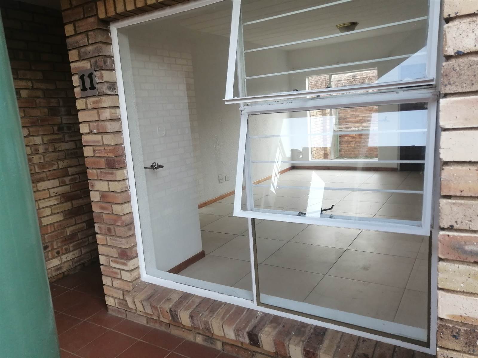 2 Bed Townhouse in Ontdekkers Park photo number 19
