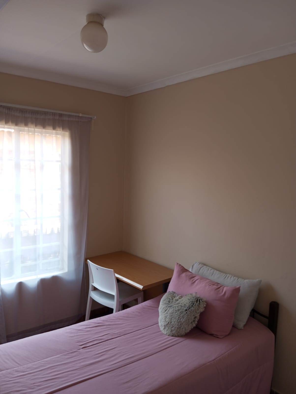 2 Bed Simplex in Vaalpark photo number 10