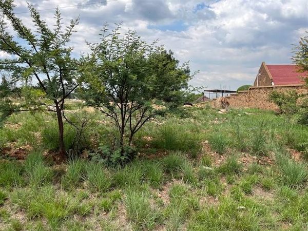 1250 m² Land available in Rangeview