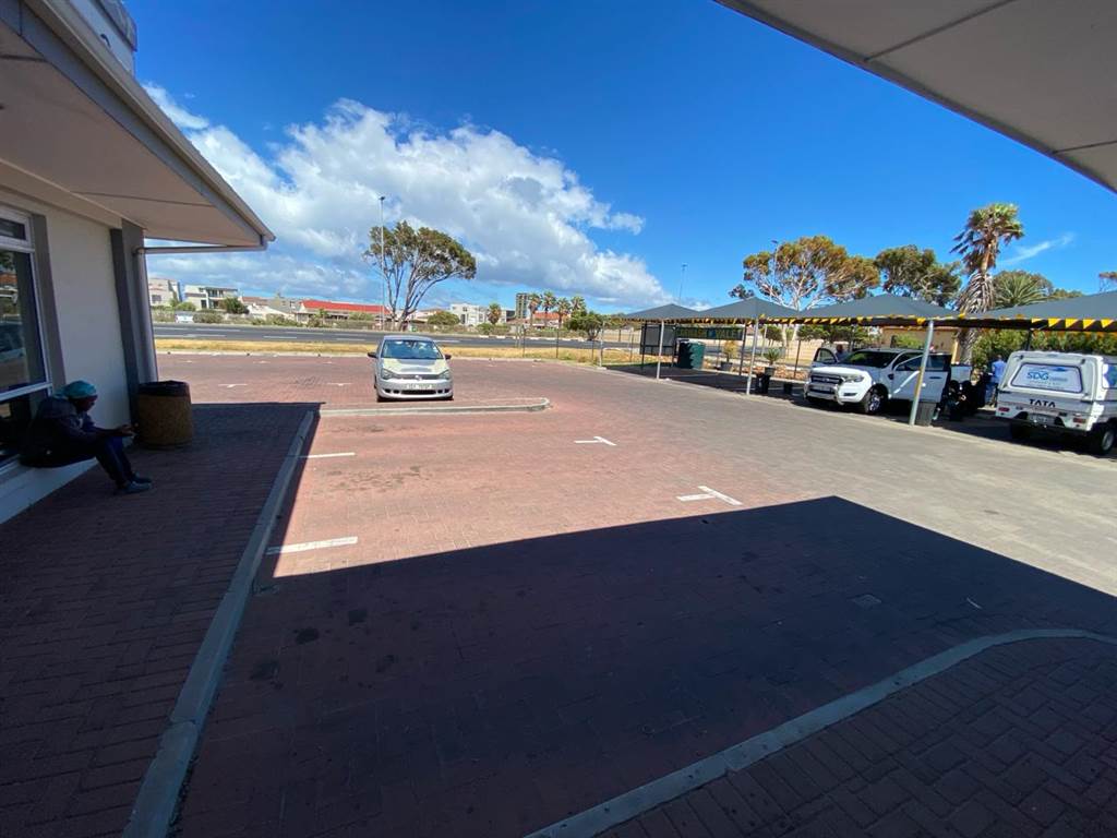 60  m² Retail Space in Gordons Bay Central photo number 12