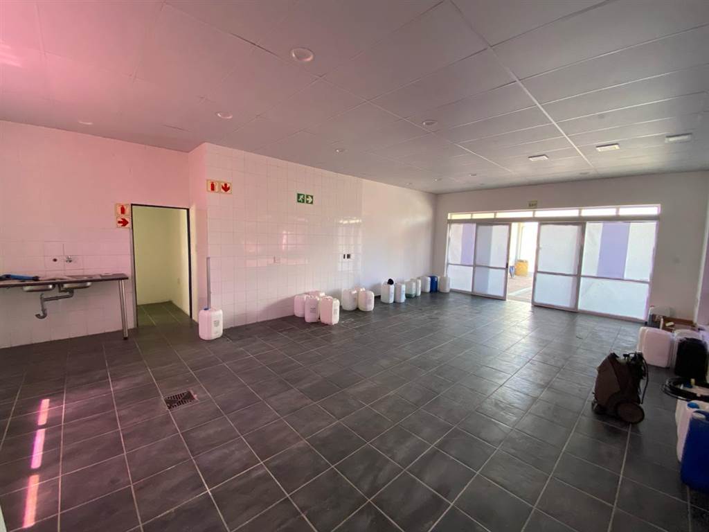 60  m² Retail Space in Gordons Bay Central photo number 8
