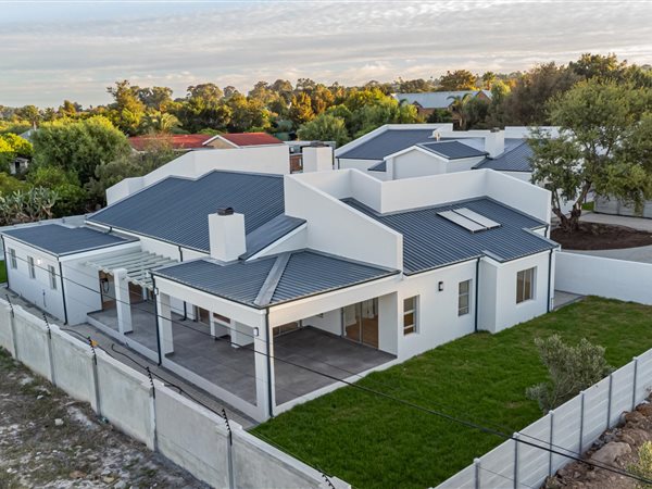 4 Bedroom House
