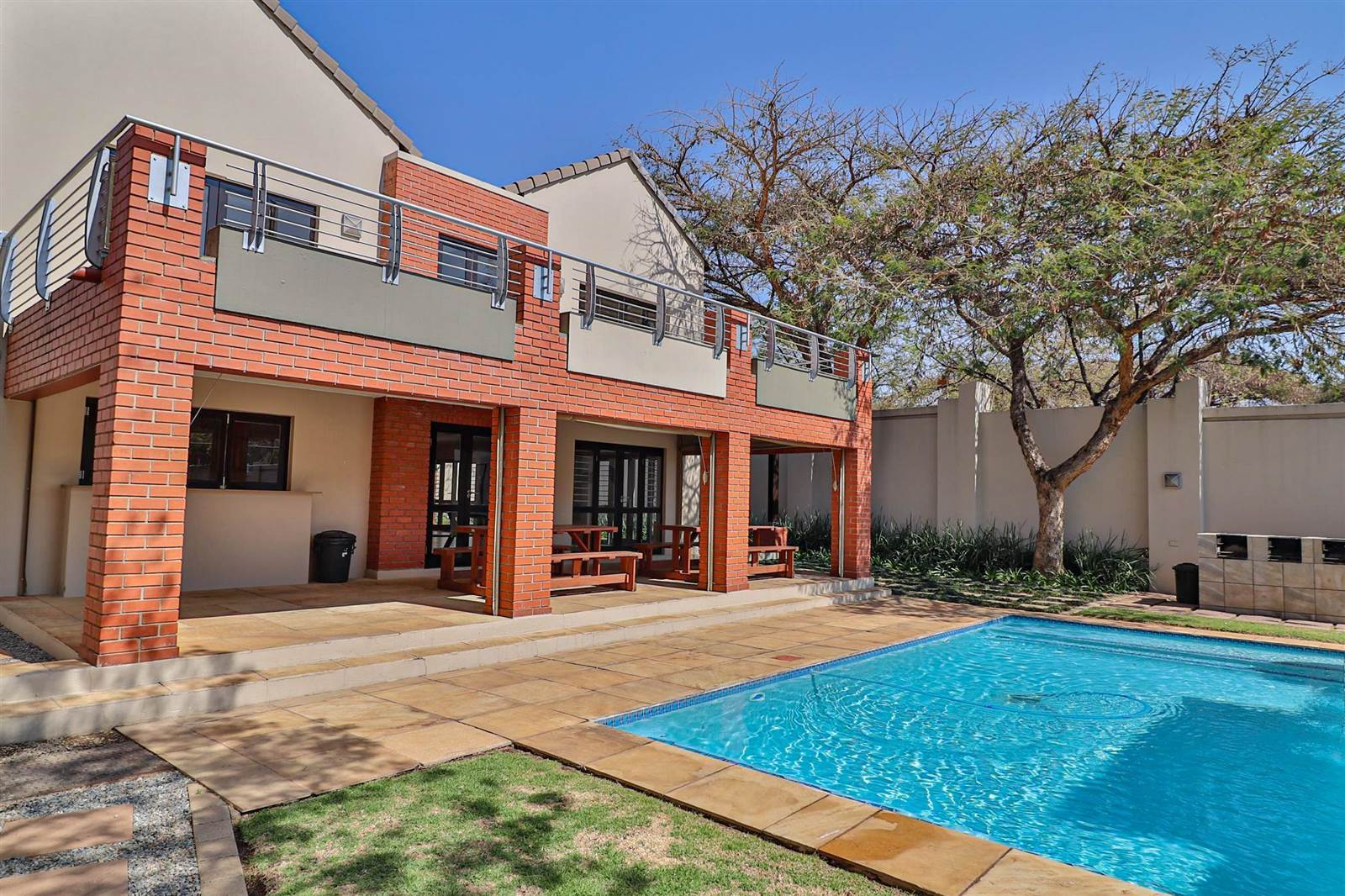 1 Bed Apartment in Bryanston photo number 26