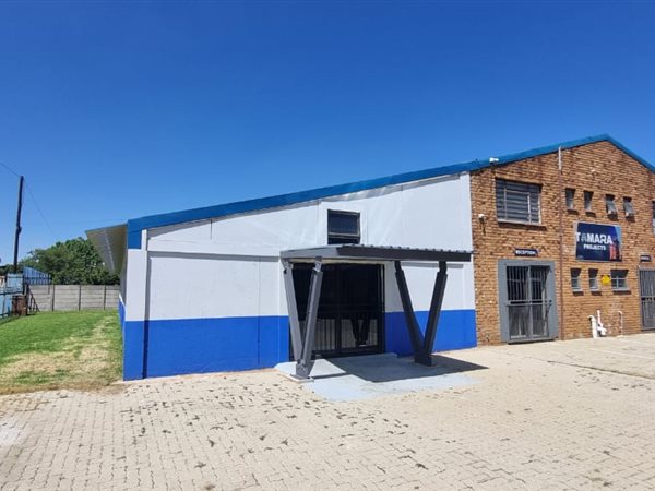 180 m² Industrial space 180 m² Industrial space