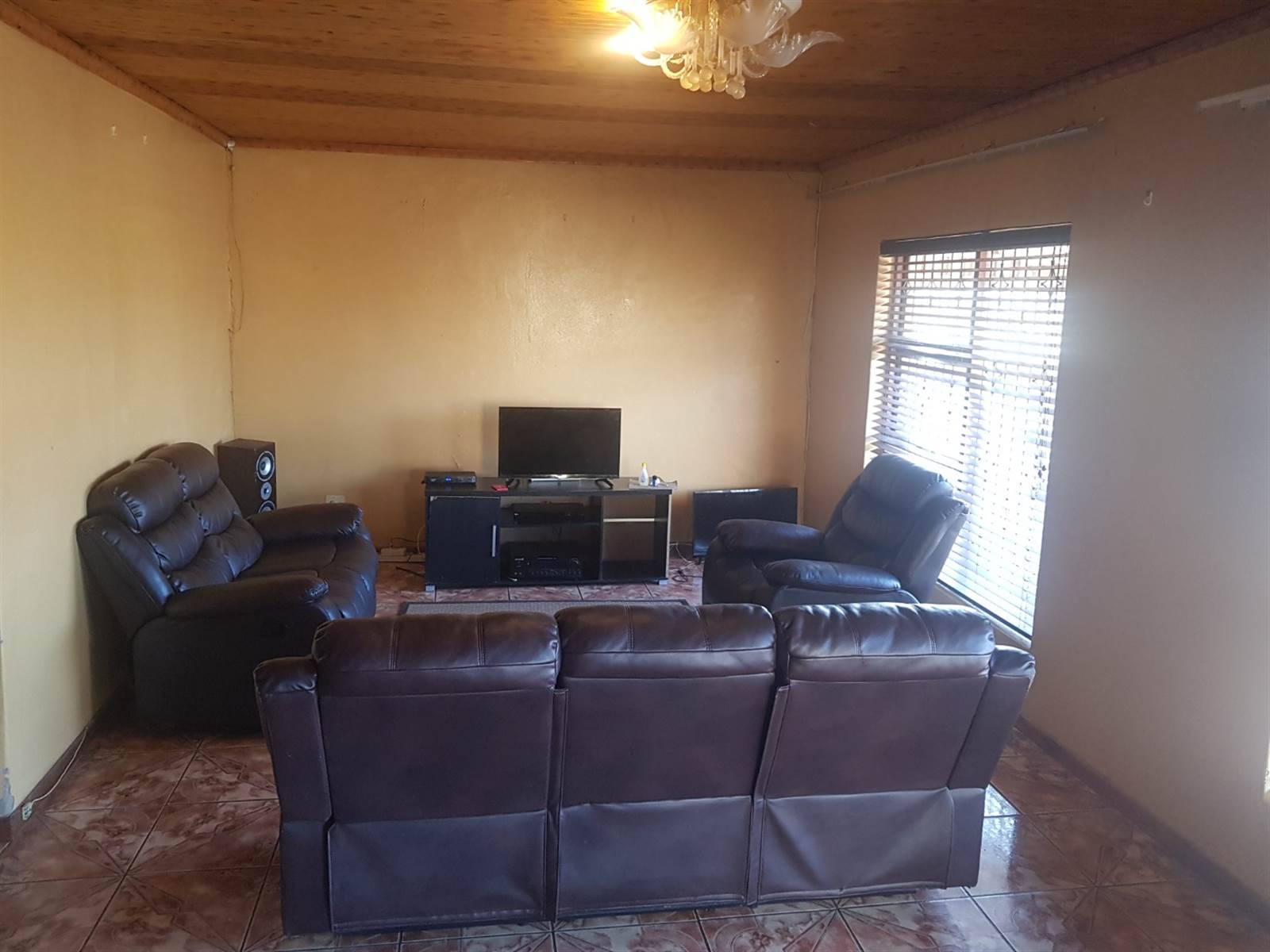 4 Bed House in Zwide photo number 7