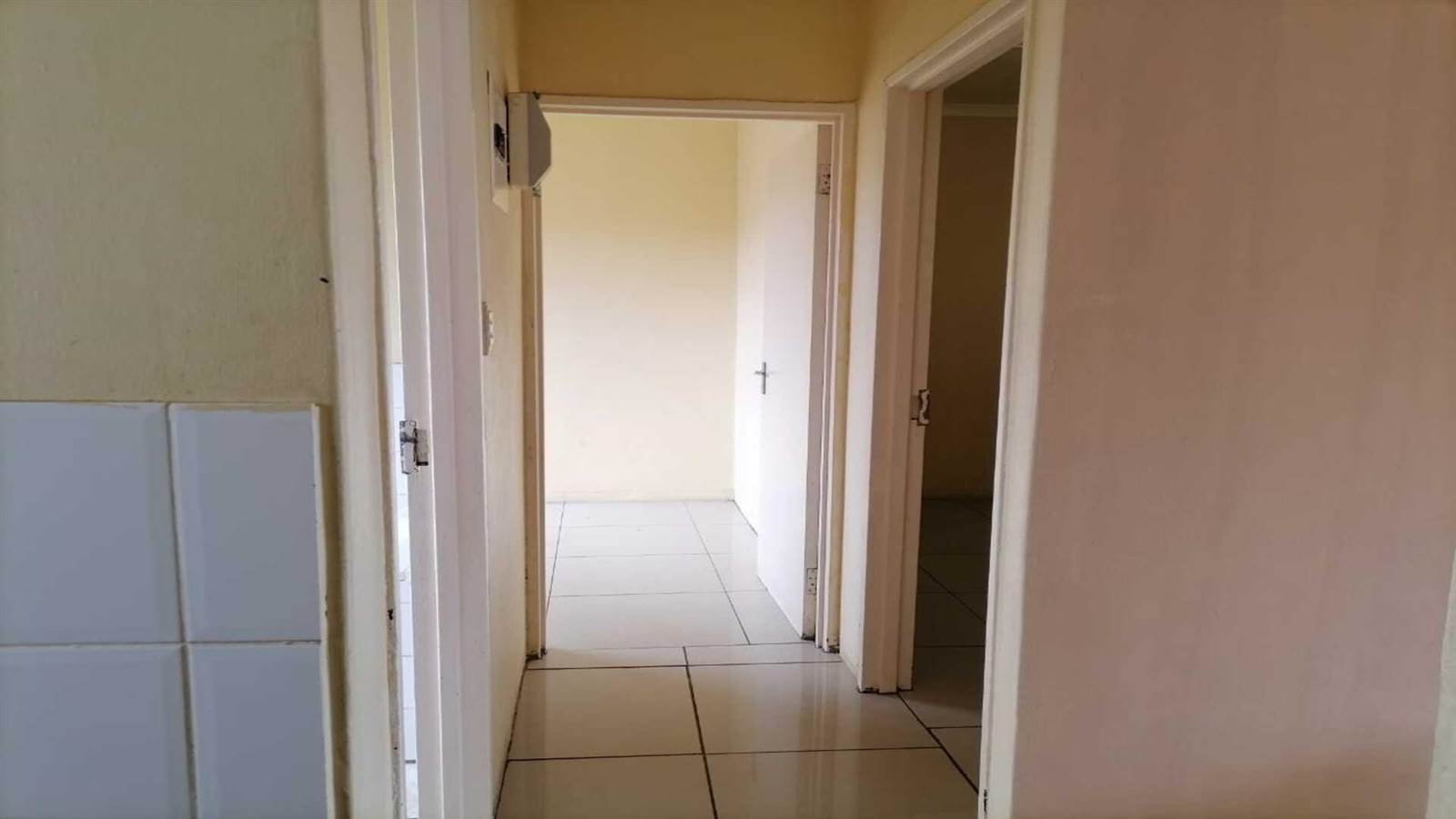 2 Bed House in Empangeni photo number 9