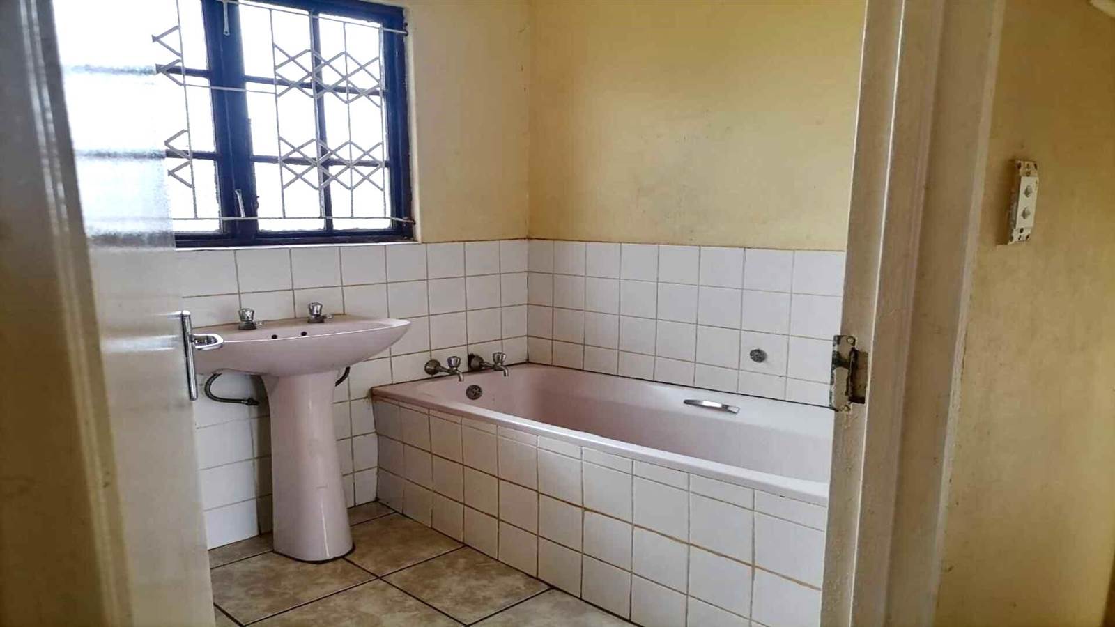 2 Bed House in Empangeni photo number 13
