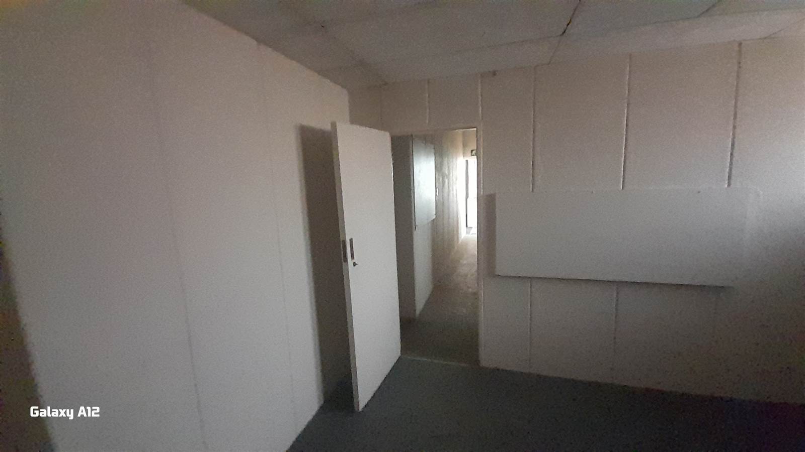 150  m² Commercial space in Rustenburg Central photo number 16